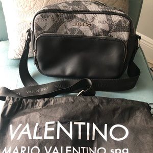 Rare Mario Valentino Bag cross body. Leather